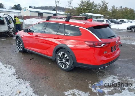 2018 Buick Regal Tourx Preferred z USA, uszkodzony, nr VIN W04GU8SX1J1160891
